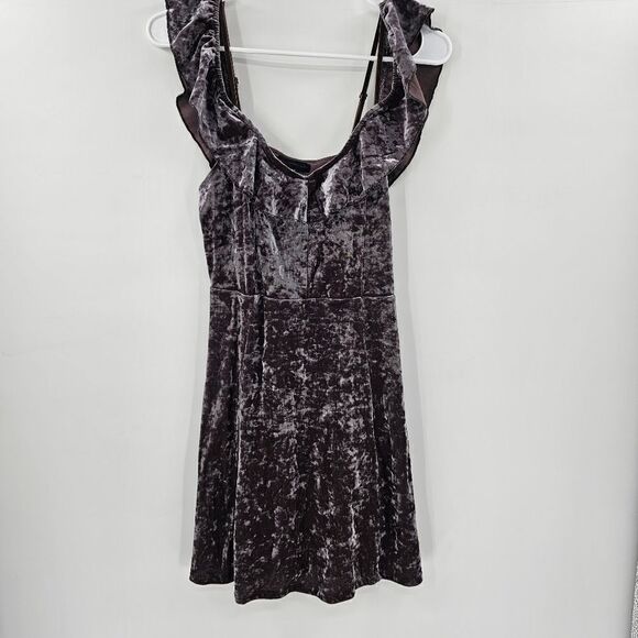 American Eagle Outfitters Dresses & Skirts - American Eagle velvet dress brown mauve medium shiny summer vacation
